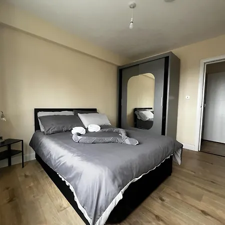 Wembley Stunning Apartments